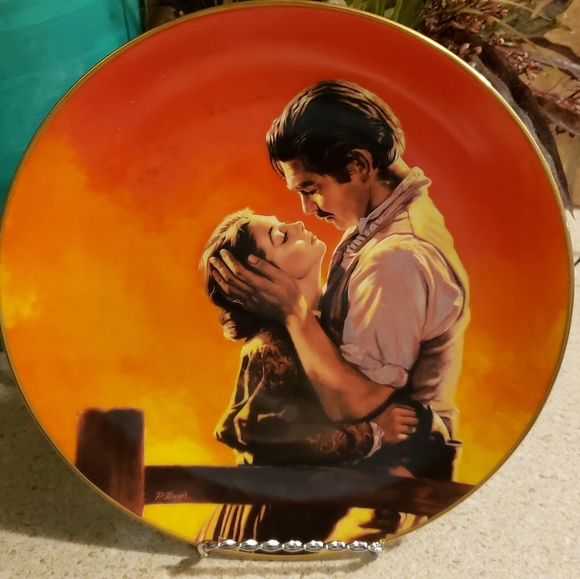 Gone With The Wind Collector Plate Fiery Embrace - Picture 1 of 3